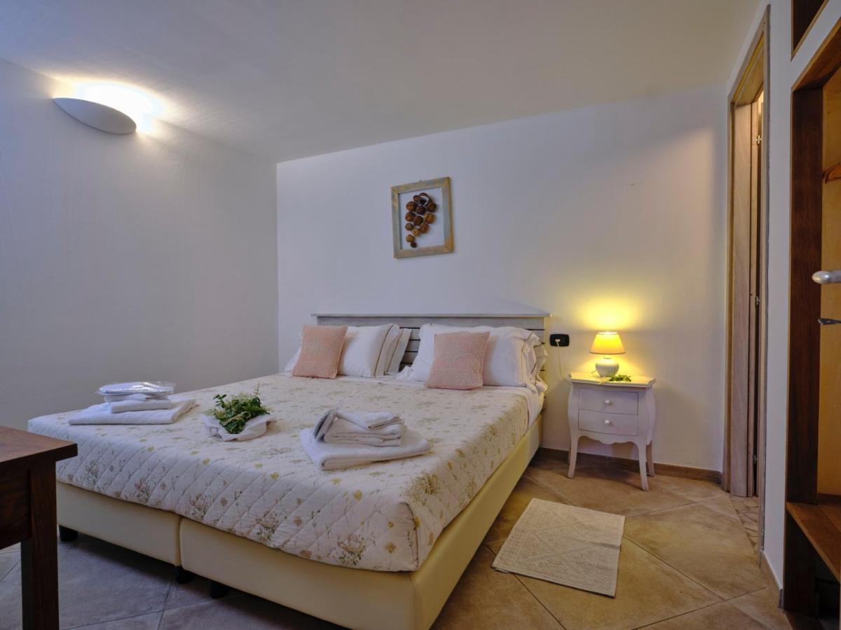 One-Bedroom Apartment,1113787992:JPEG